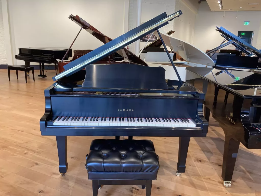 Yamaha G1SE Piano Front View