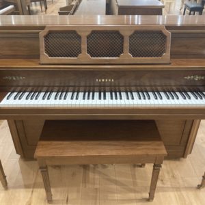 Yamaha M404DC Piano Front View