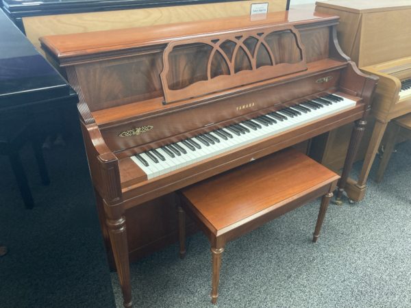 Yamaha M500G Piano Left Side View