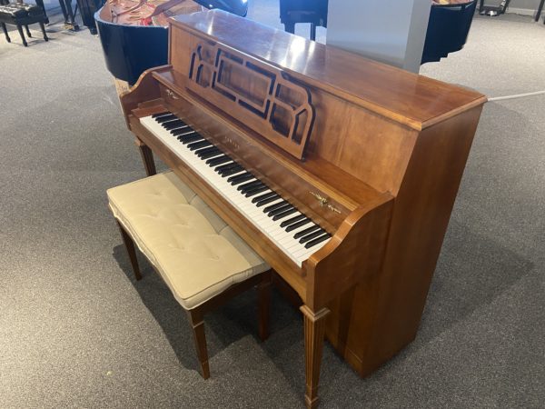 Yamaha M500H Piano Right Side View