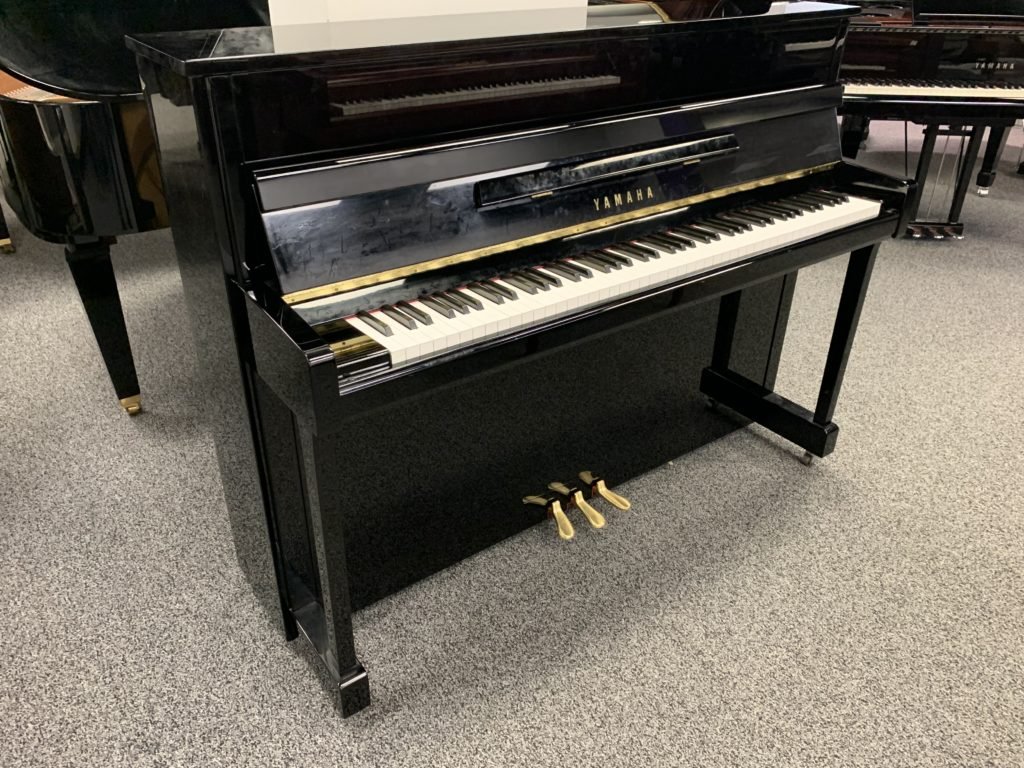 Yamaha B2 PE Piano Left Side View