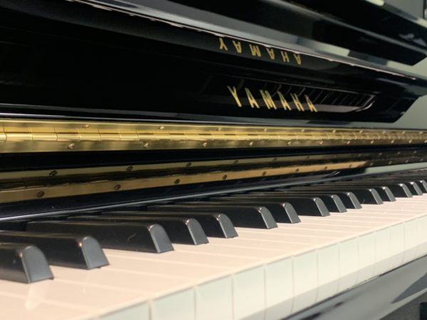 Yamaha U1 PE Piano Keys View