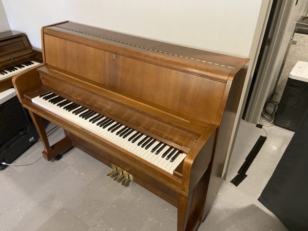 Kawai UST-7 upright piano USED right side view