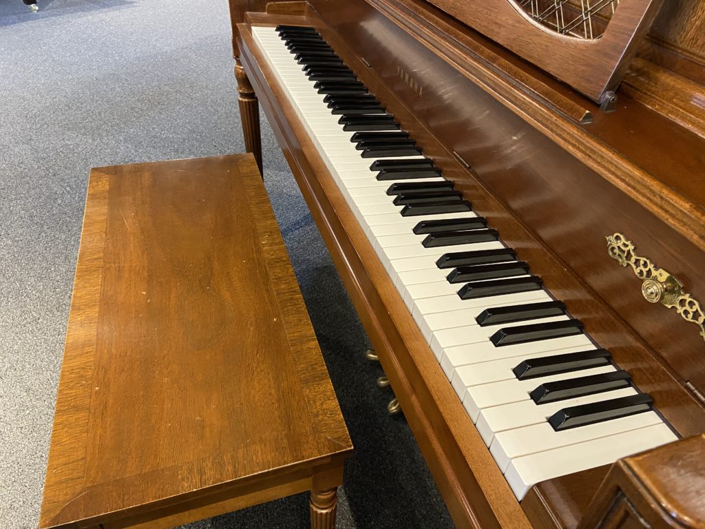 Yamaha M23 MAH - Solich Piano