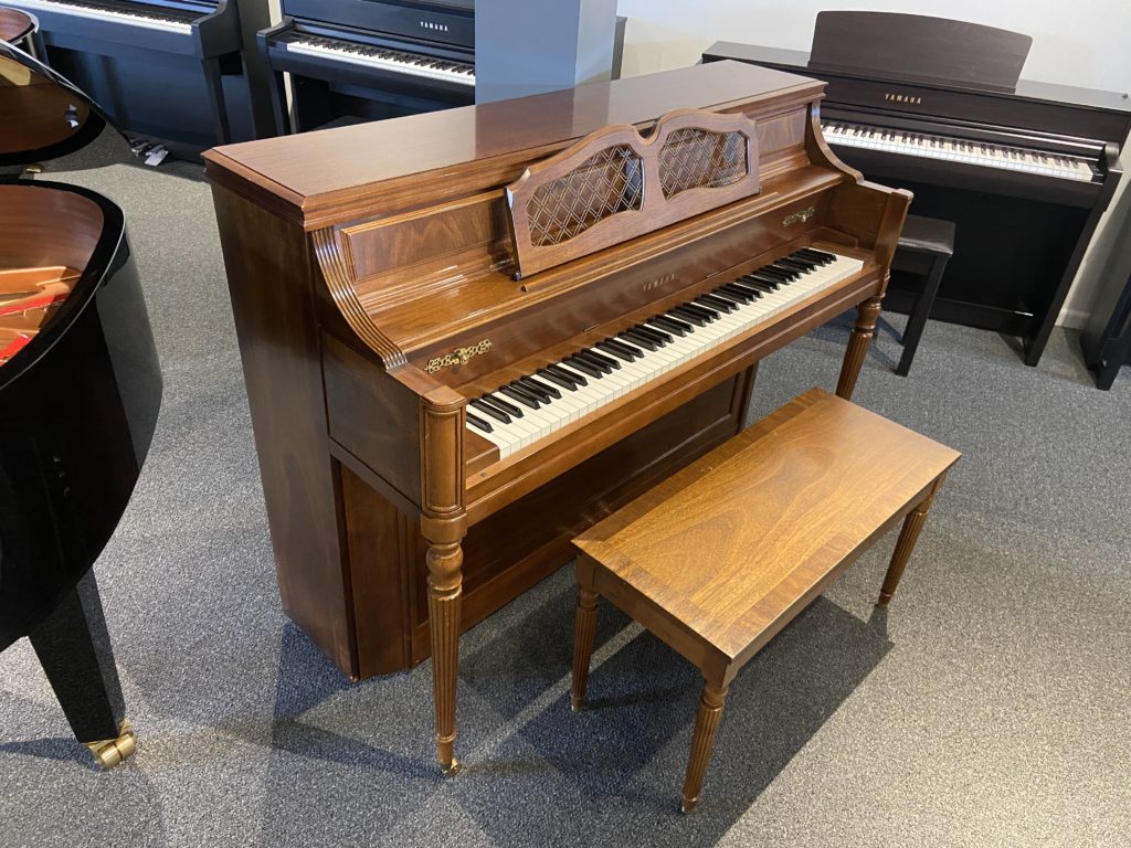 Yamaha M23 MAH - Solich Piano