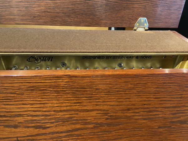 Boston UP-118S used upright piano engraving