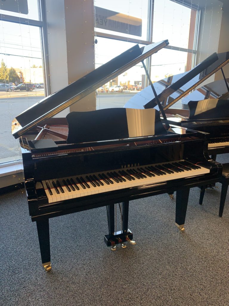 Yamaha GC2 PE Piano Front View