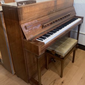 Seiler SE122CHY Piano Second Left Side View