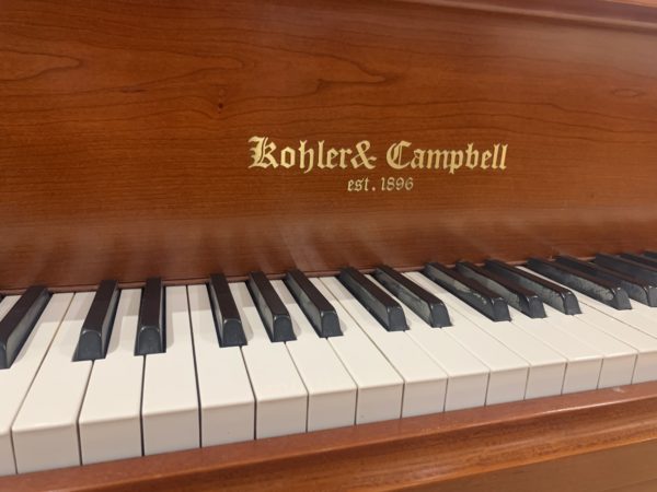 Kohler & Campbell SKG400S Piano Keys View