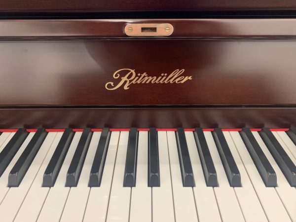 Ritmüller UP120RE Piano Keys View