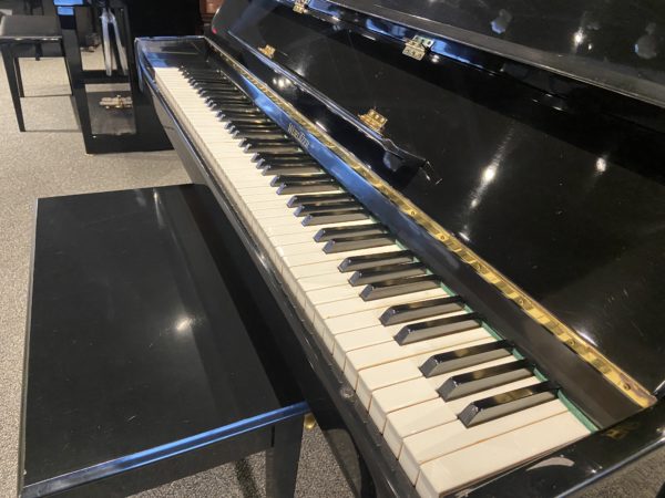 USED Wurlitzer WP50 upright piano keys