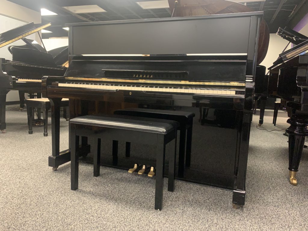 Yamaha U1 PE Piano Front View