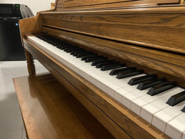 Kawai 502-M upright piano keys USED