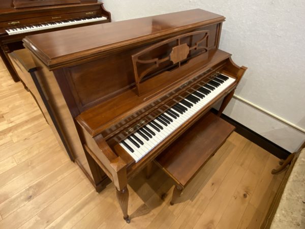 Baldwin 5026CHY Piano Left Side View