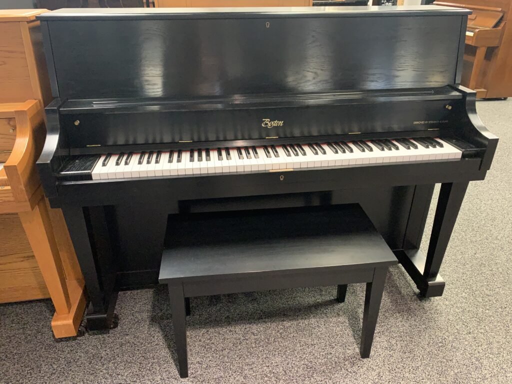 Boston UP118S Piano Front View