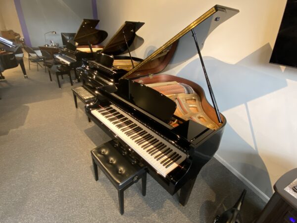 Kawai USED GM10KEP baby grand piano - right side view