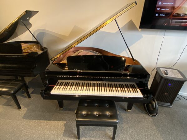 USED Kawai GM10KEP baby grand piano - front view