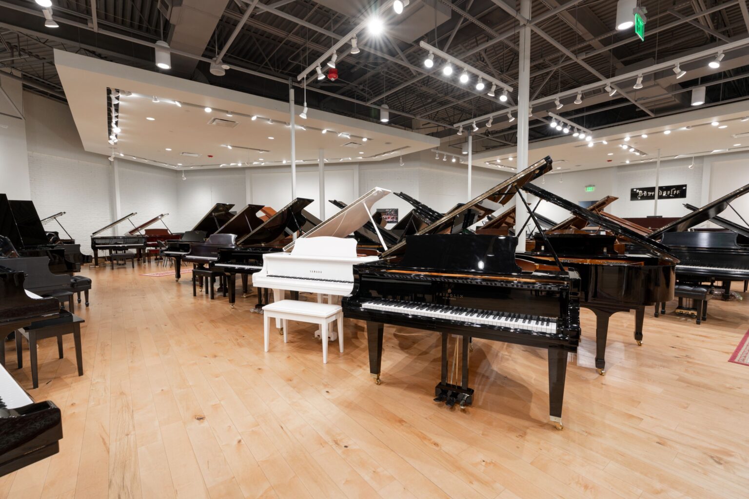 Solich Piano Columbus, Ohio Easton Piano Store Yamaha Pianos