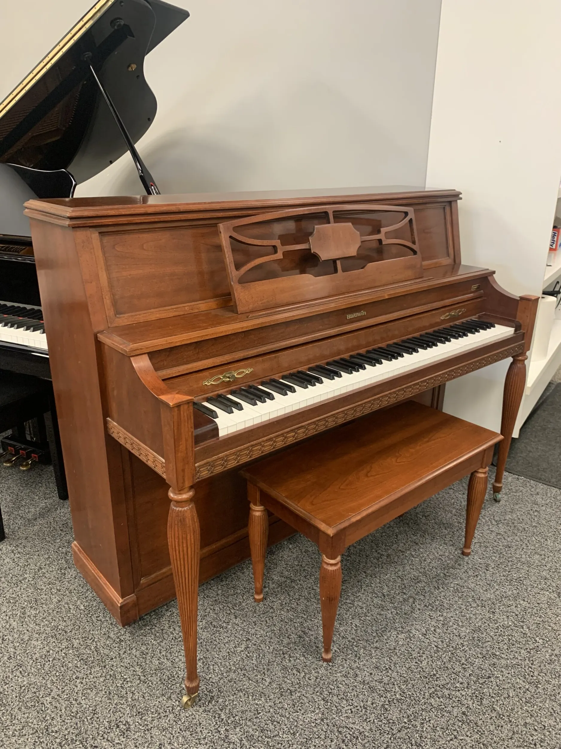 Solich-Piano-Cleveland-Baldwin-Upright-5026-CHY-left-side-scaled-web-compressed