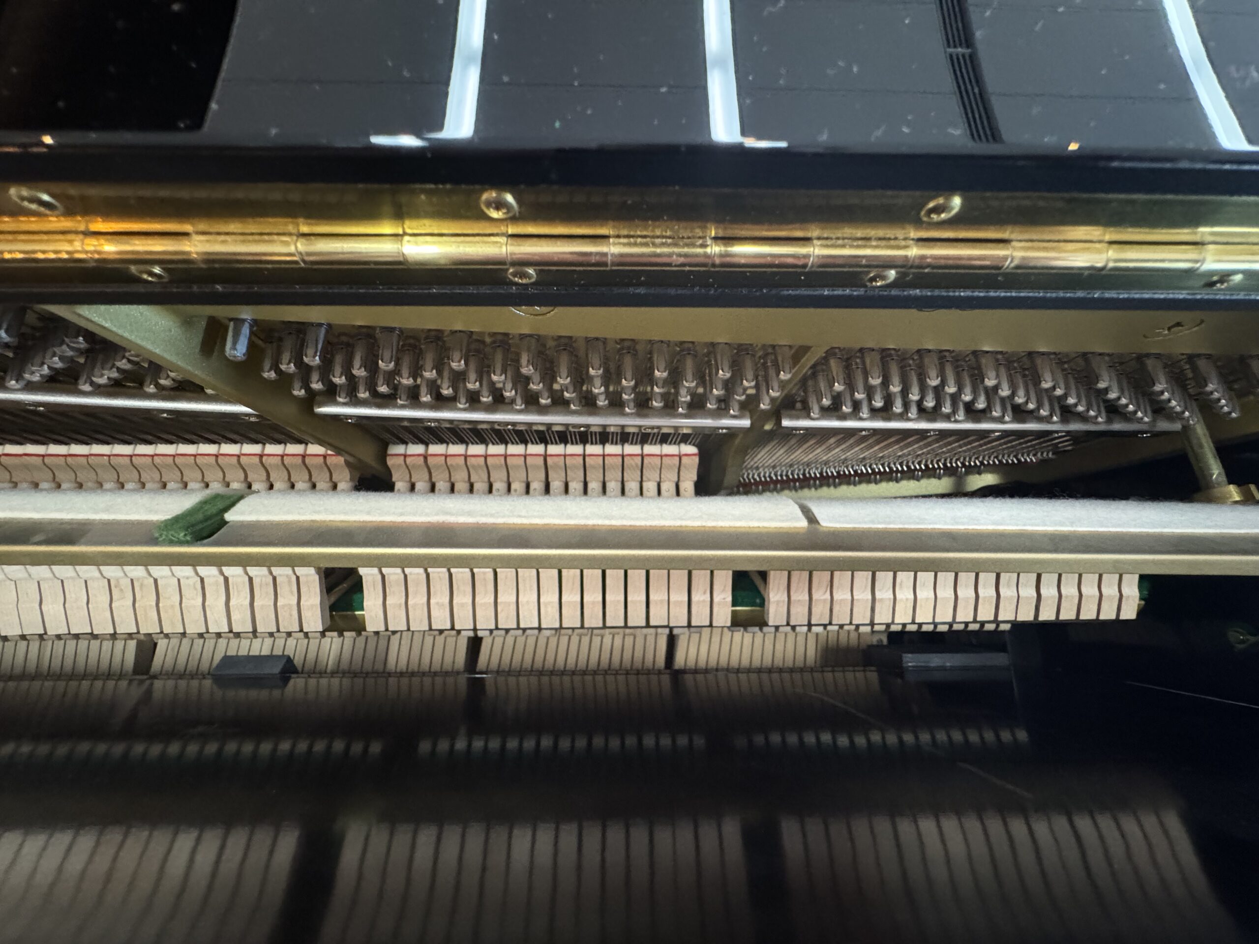 Yamaha-U3-6120841-Hammers-and-Strings