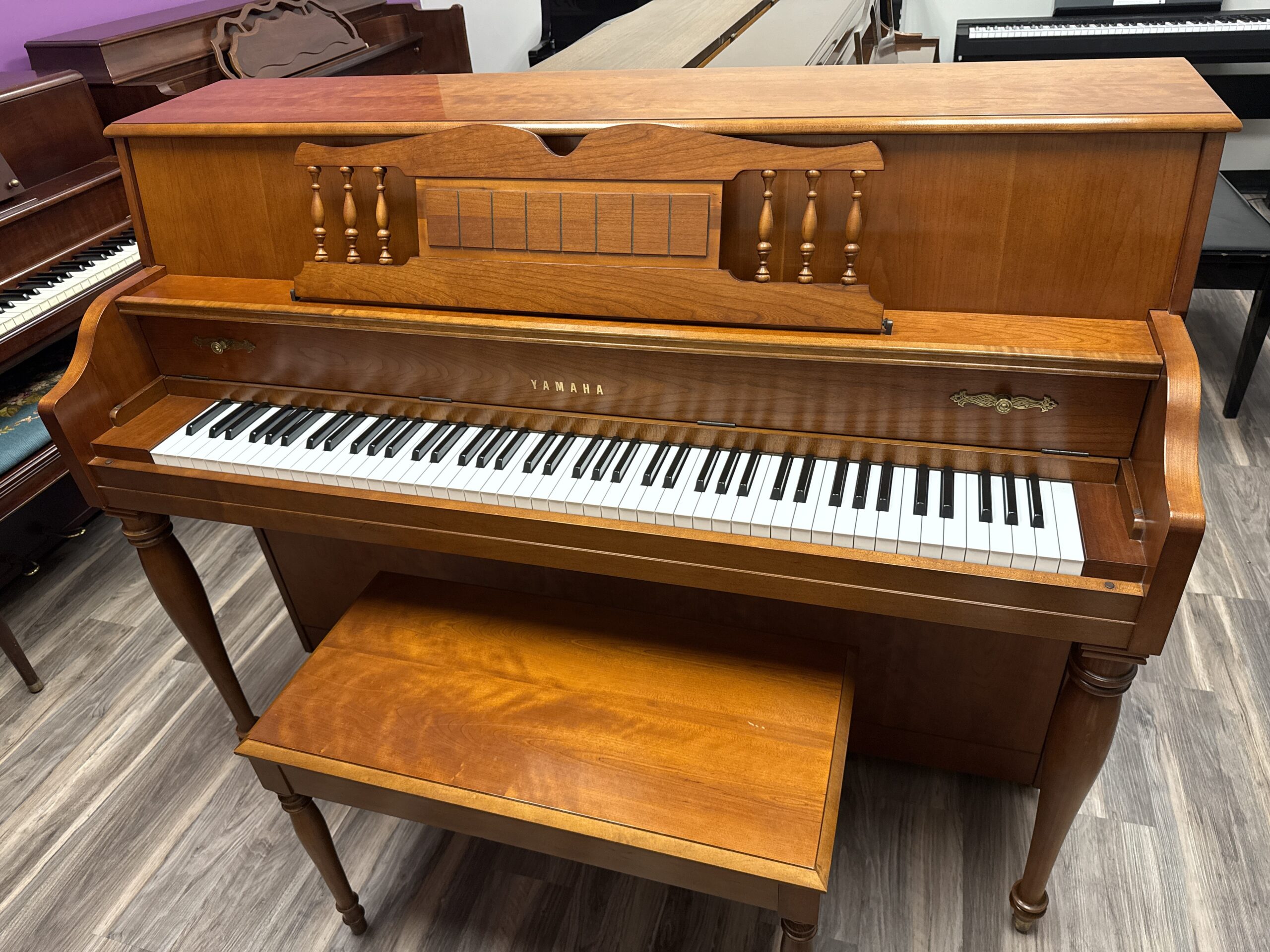 Solich-Piano-Detroit-Yamaha-M500C-Full-View