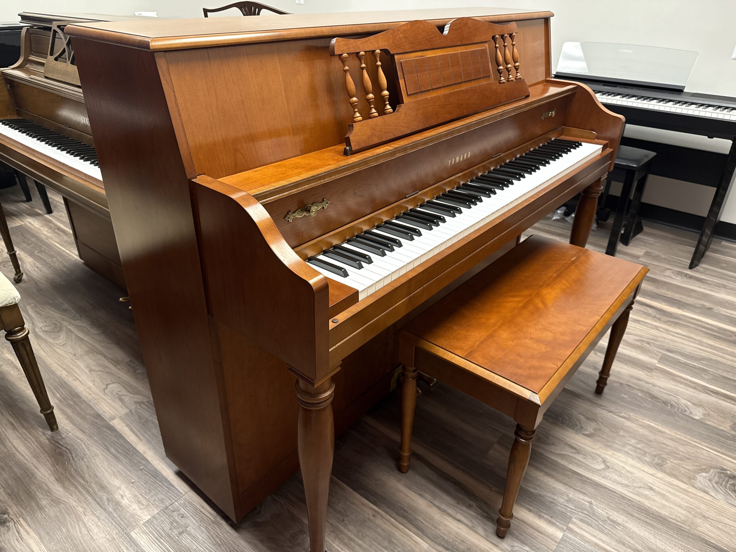 Solich-Piano-Detroit-Yamaha-M500C-Left-Side