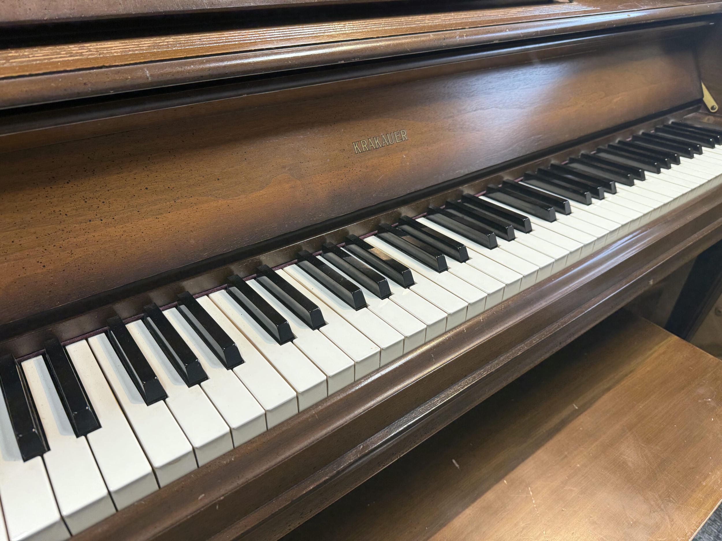 Krakauer-Console-82697-Keys