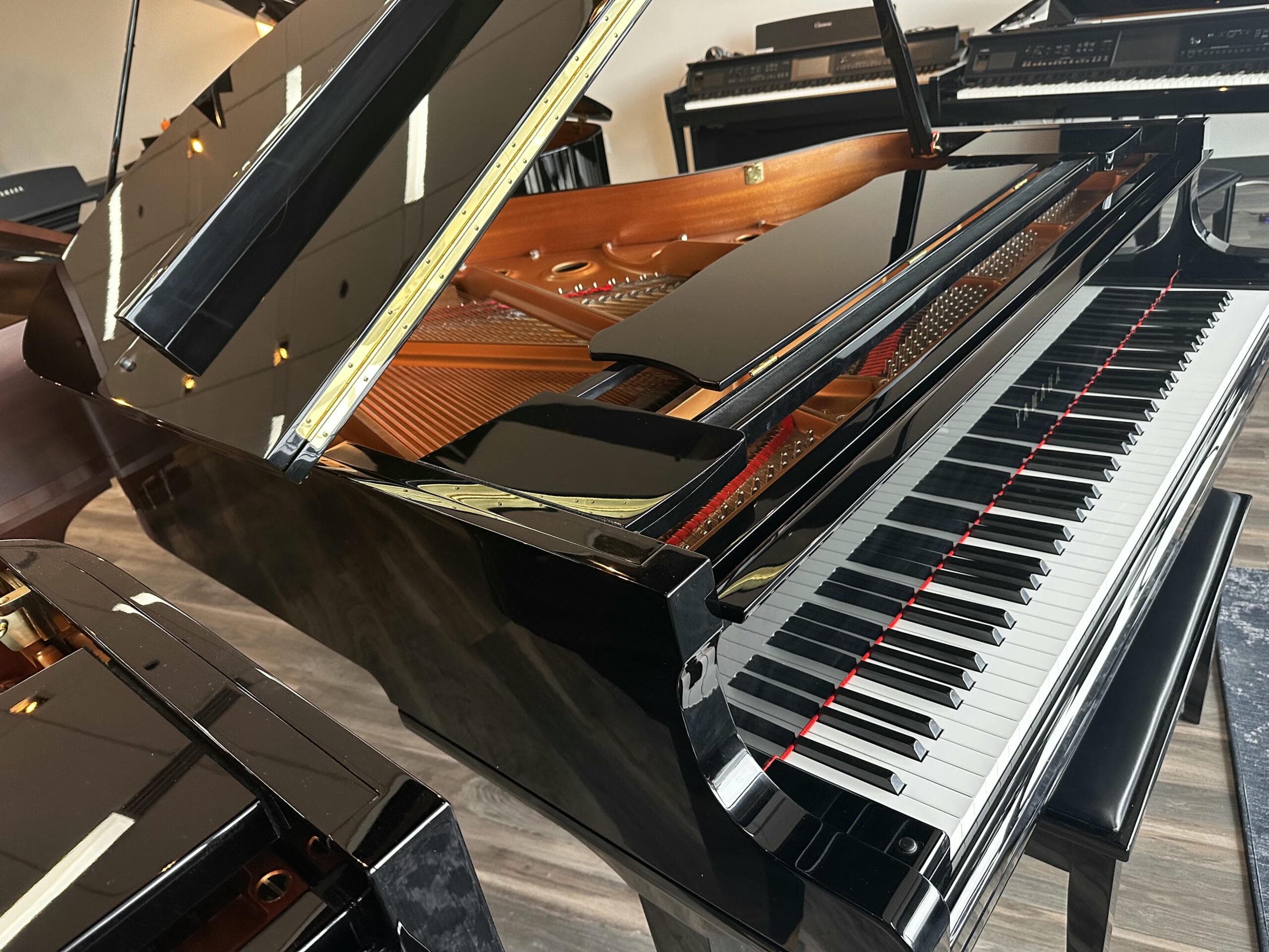 Yamaha-GC1PE-6000945-Left